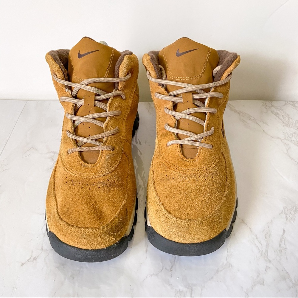 Nike Yucan Water Shield Suede Boots - Picture 2 of 8